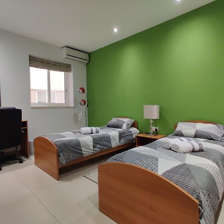 Depiro Point Deluxe - Modern, Designer Apartment 2 Minutes Away From Popular Sliema Seafront Екстер'єр фото