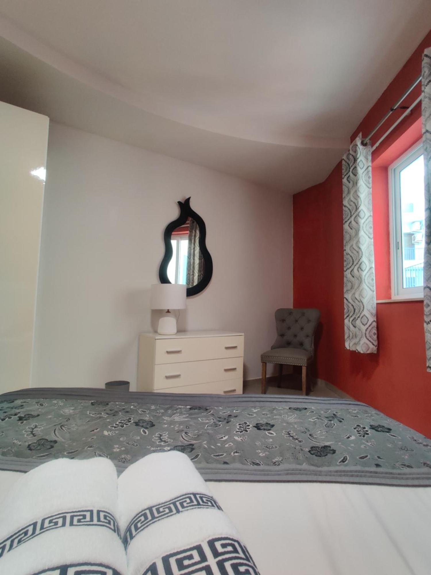 Depiro Point Deluxe - Modern, Designer Apartment 2 Minutes Away From Popular Sliema Seafront Екстер'єр фото