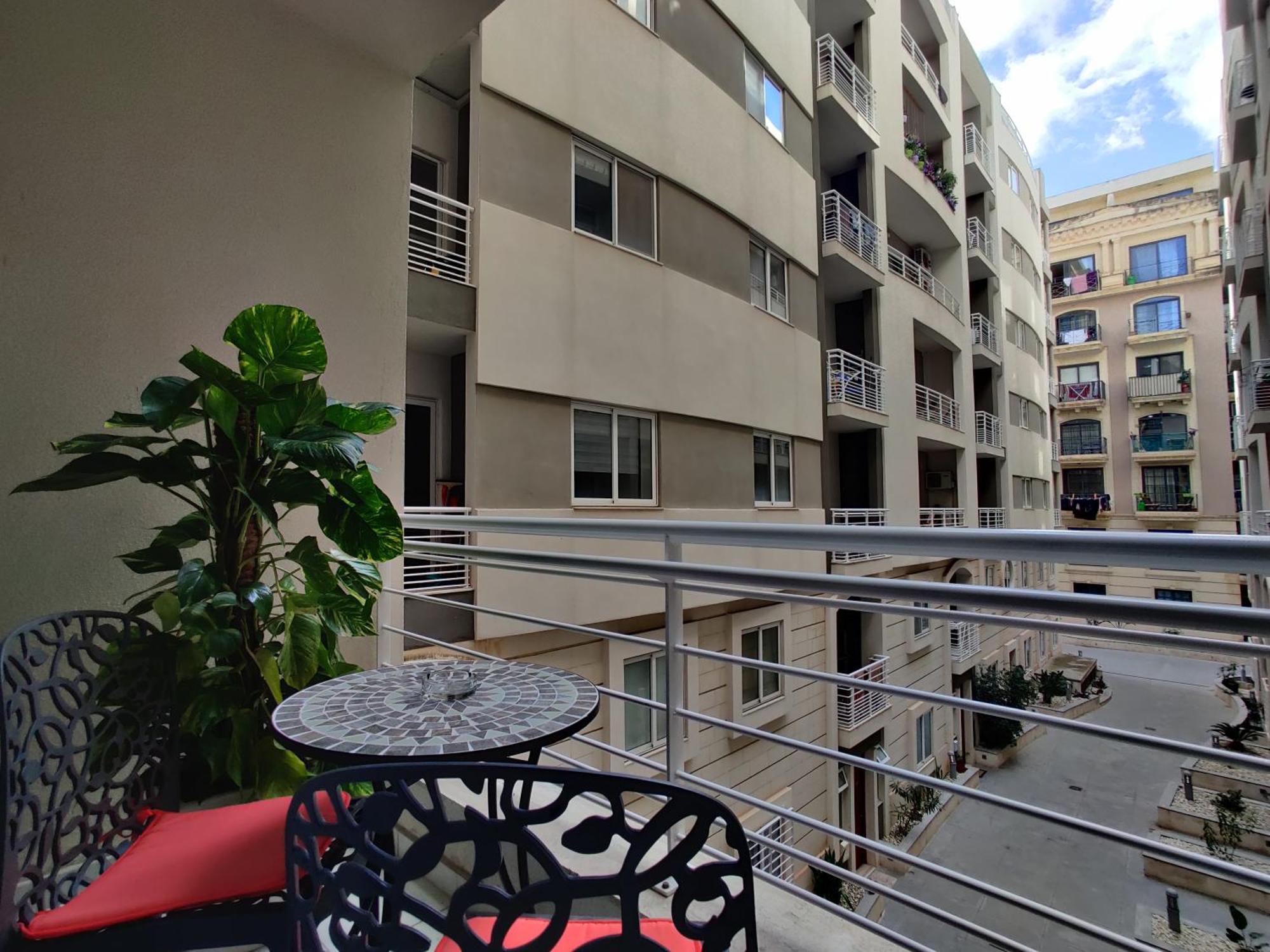 Depiro Point Deluxe - Modern, Designer Apartment 2 Minutes Away From Popular Sliema Seafront Екстер'єр фото